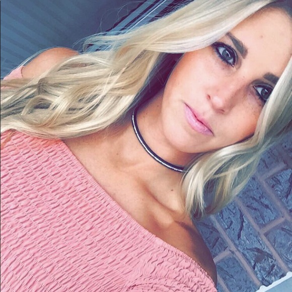 Meet your Posher, Jessica - Picture 1 of 1